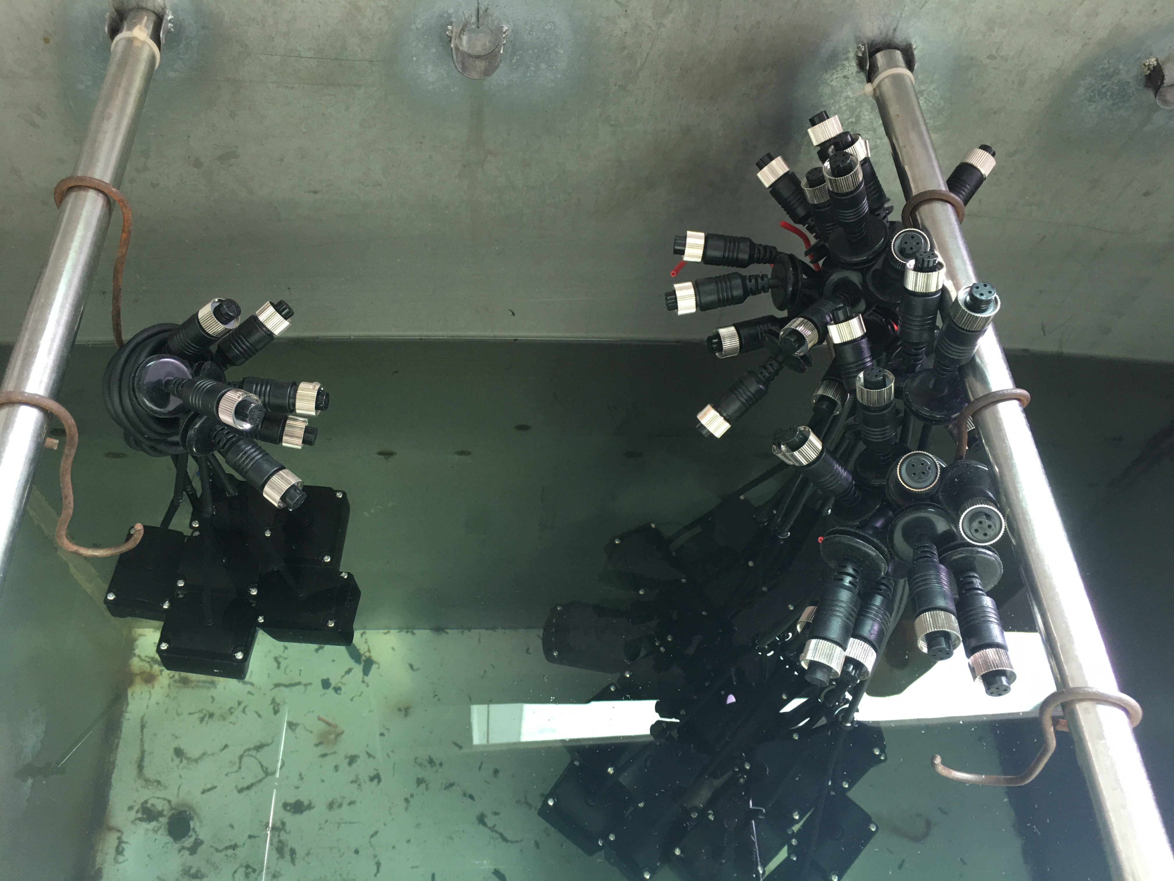 Kamera mobil kanthi submersible